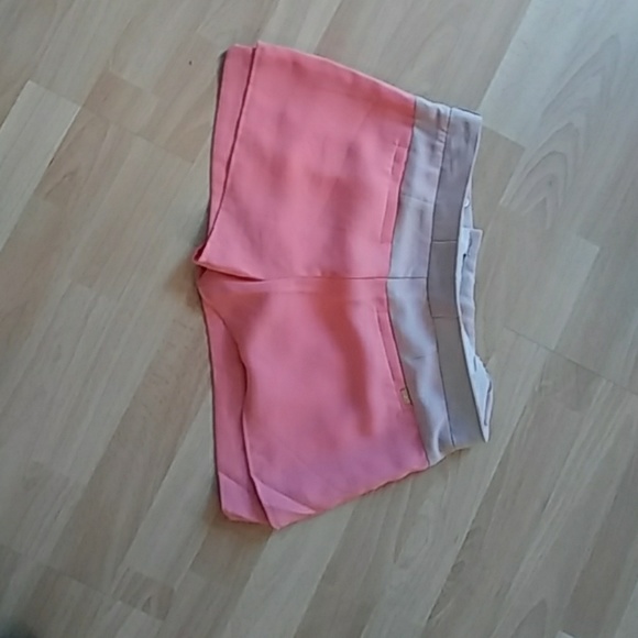 Shorts - Picture 2 of 4